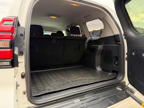 Toyota Land Cruiser Prado 150 Series Рестайлинг 2 с пробегом 2018 года, цена 4 400 000 рублей, 121545 км, внедорожник, Автокод Объявления