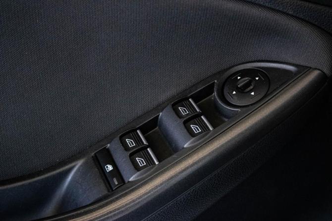 Ford Focus III Рестайлинг с пробегом 2015 года, цена 1 099 000 рублей, 146714 км, хэтчбек, Автокод Объявления