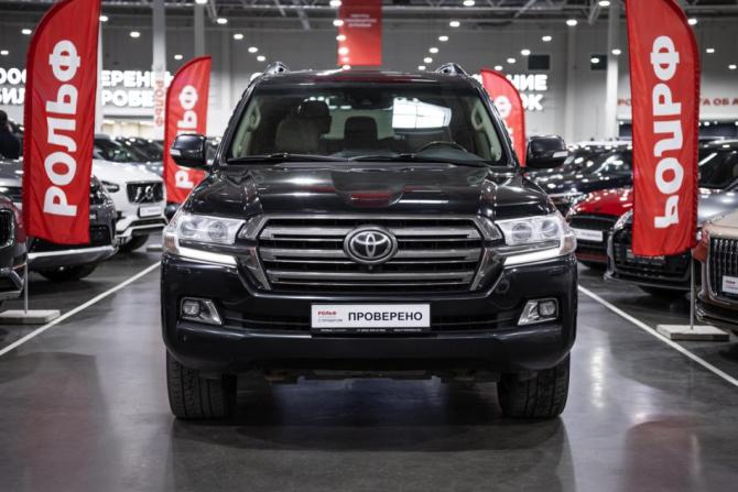 Toyota Land Cruiser 200 Series Рестайлинг 2 с пробегом 2015 года, цена 4 657 436 рублей, 301456 км, внедорожник, Автокод Объявления