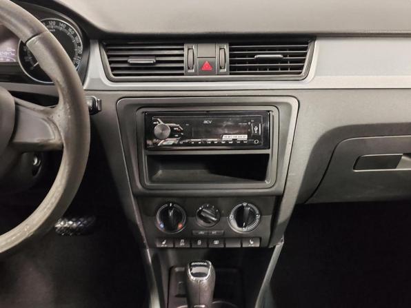 Skoda Rapid I Рестайлинг с пробегом 2018 года, цена 619 000 рублей, 324788 км, лифтбек, Автокод Объявления