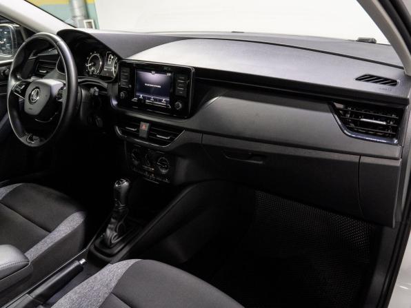 Skoda Rapid II с пробегом 2022 года, цена 1 550 000 рублей, 65315 км, лифтбек, Автокод Объявления