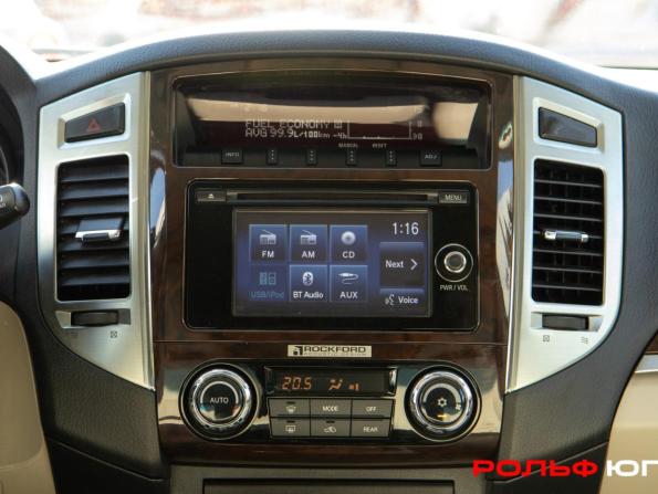 Mitsubishi Pajero IV Рестайлинг 2 с пробегом 2019 года, цена 3 688 000 рублей, 37122 км, внедорожник, Автокод Объявления