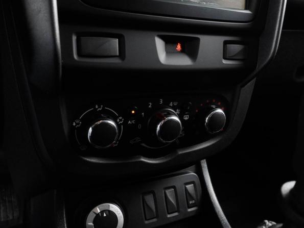 Renault Duster I Рестайлинг с пробегом 2017 года, цена 999 000 рублей, 288722 км, внедорожник, Автокод Объявления