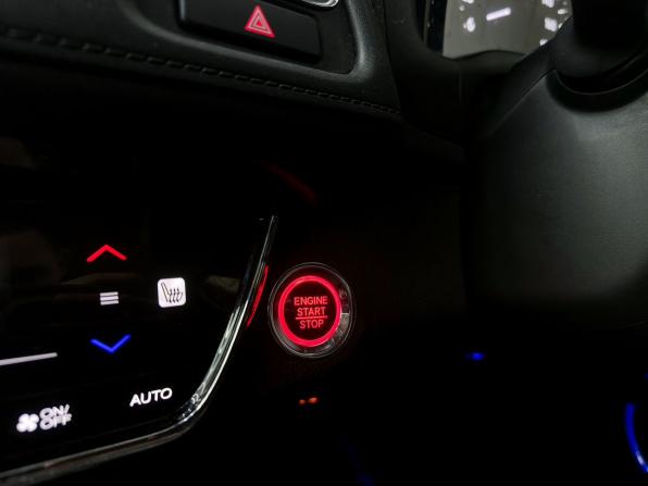 Honda Vezel I Рестайлинг с пробегом 2020 года, цена 2 400 000 рублей, 82427 км, внедорожник, Автокод Объявления