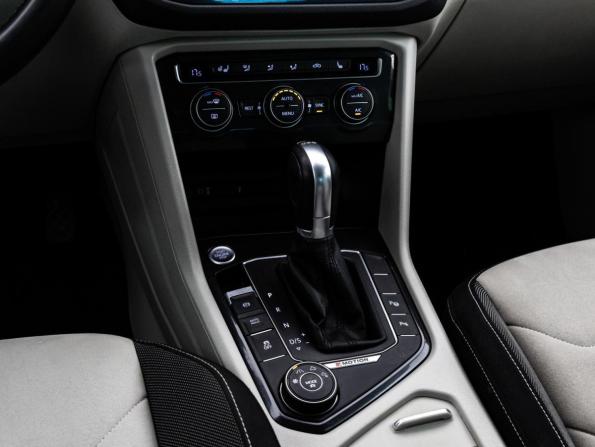 Volkswagen Tiguan II с пробегом 2017 года, цена 2 299 000 рублей, 138331 км, внедорожник, Автокод Объявления