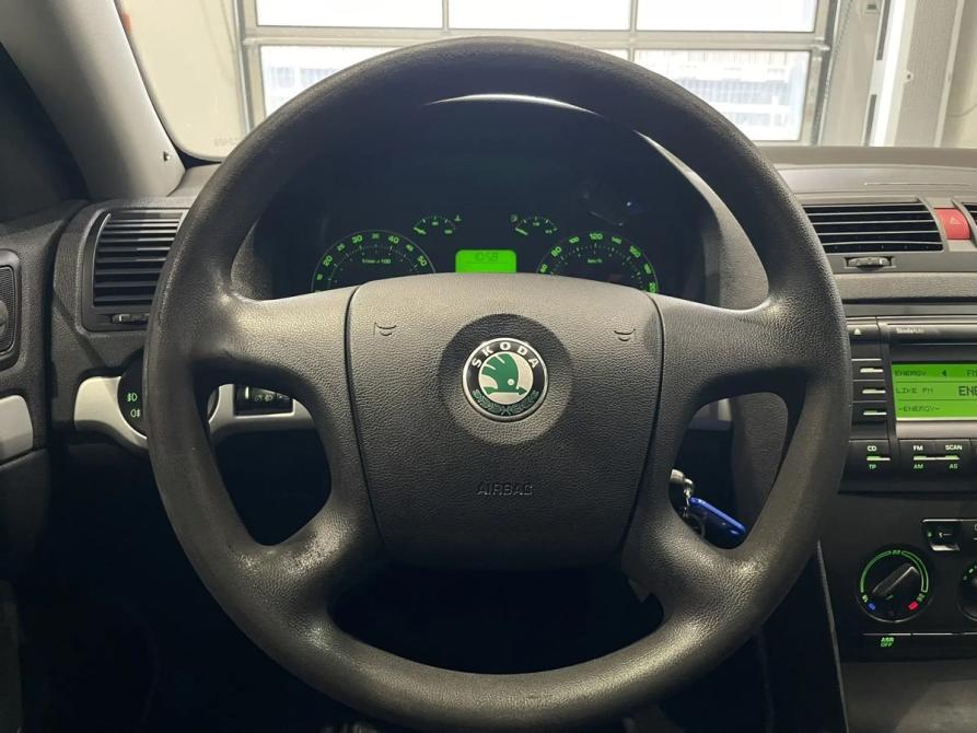 Skoda Octavia II (A5) Москва  - изображение 14