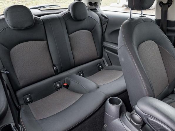 Mini Hatch III (F55/F56) Рестайлинг с пробегом 2019 года, цена 1 897 280 рублей, 105400 км, хэтчбек, Автокод Объявления