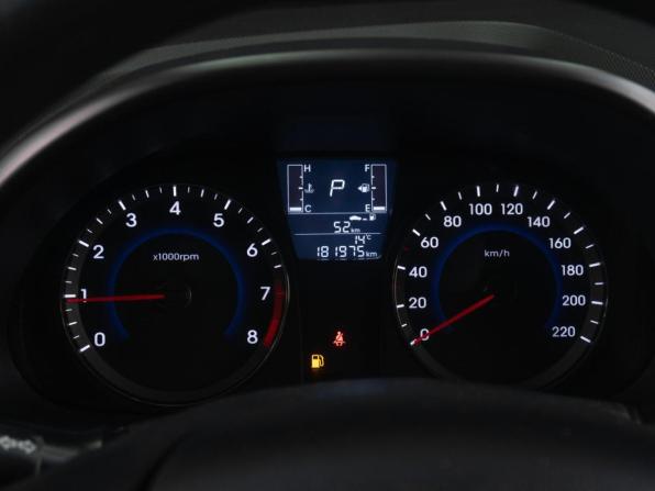 Hyundai Solaris I Рестайлинг с пробегом 2014 года, цена 919 000 рублей, 181975 км, седан, Автокод Объявления