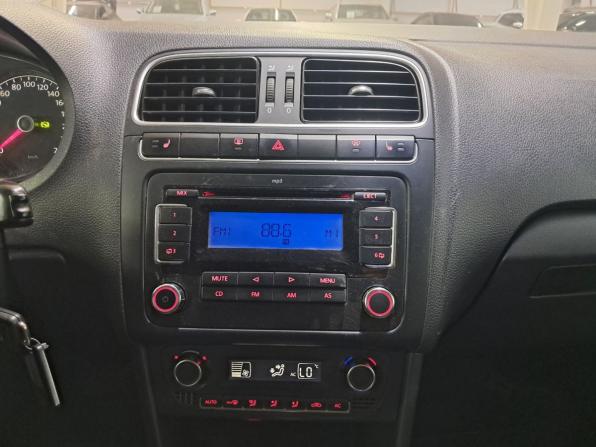 Volkswagen Polo V с пробегом 2012 года, цена 590 000 рублей, 204515 км, седан, Автокод Объявления