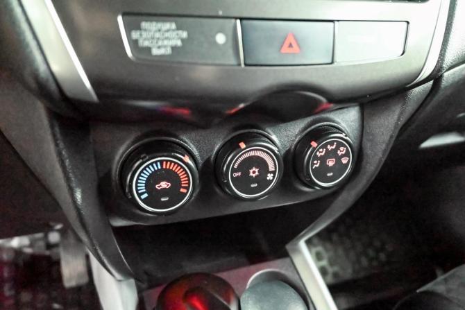 Mitsubishi ASX I Рестайлинг с пробегом 2013 года, цена 1 300 000 рублей, 140975 км, внедорожник, Автокод Объявления
