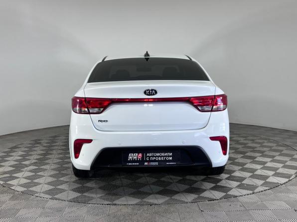Kia Rio IV с пробегом 2017 года, цена 1 297 000 рублей, 140591 км, седан, Автокод Объявления