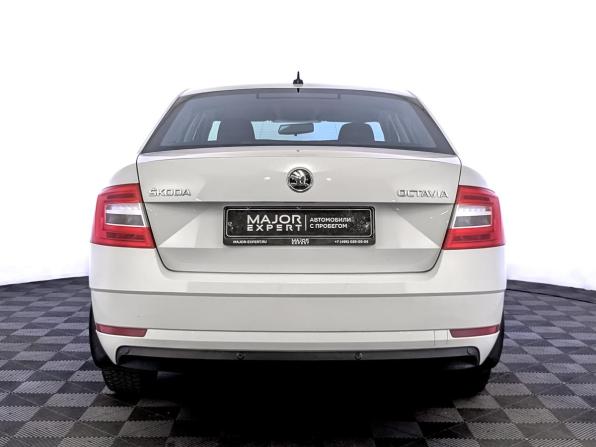 Skoda Octavia III (A7) Рестайлинг с пробегом 2020 года, цена 1 980 000 рублей, 64850 км, лифтбек, Автокод Объявления