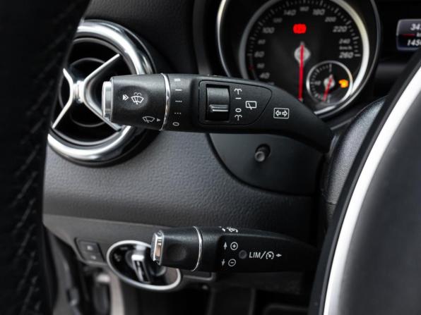Mercedes-Benz GLA I (X156) Рестайлинг с пробегом 2019 года, цена 2 720 000 рублей, 145065 км, внедорожник, Автокод Объявления