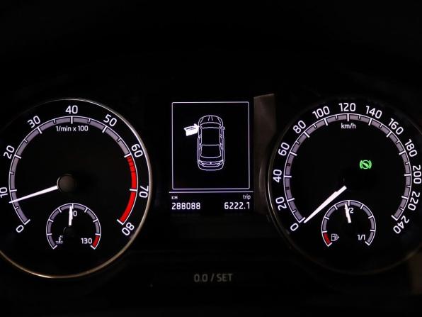 Skoda Rapid I Рестайлинг с пробегом 2017 года, цена 989 000 рублей, 288000 км, лифтбек, Автокод Объявления