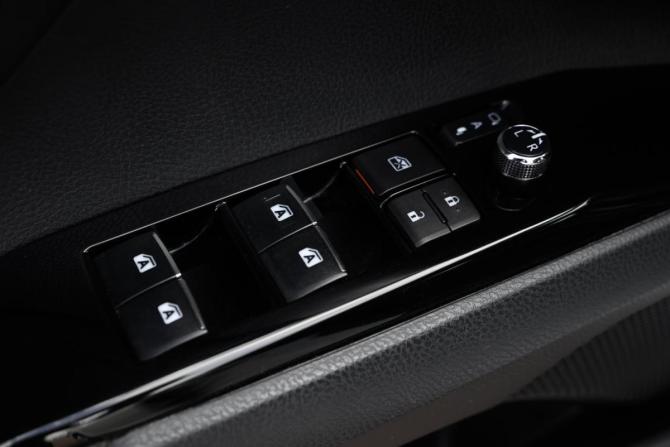 Toyota Camry VIII (XV70) с пробегом 2019 года, цена 2 835 000 рублей, 140525 км, седан, Автокод Объявления