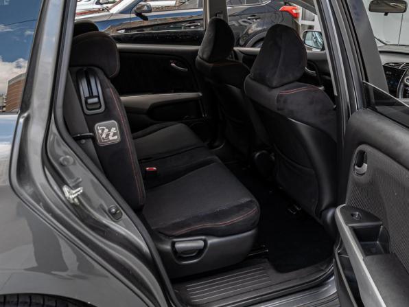 Honda Stream II Рестайлинг с пробегом 2009 года, цена 1 330 000 рублей, 158648 км, компактвэн, Автокод Объявления