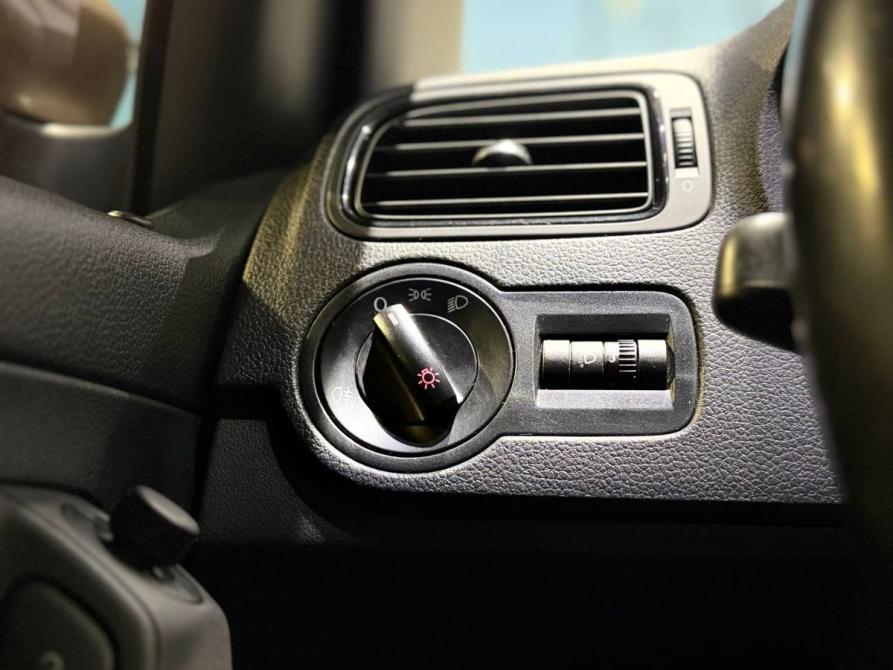 Volkswagen Polo V Рестайлинг Оренбург  - изображение 12