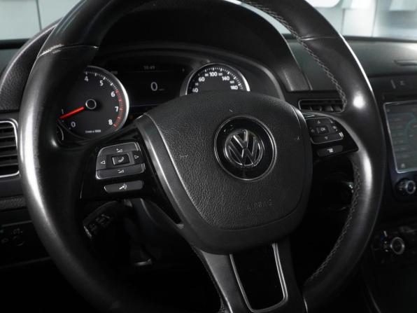 Volkswagen Touareg II с пробегом 2013 года, цена 2 025 000 рублей, 217640 км, внедорожник, Автокод Объявления