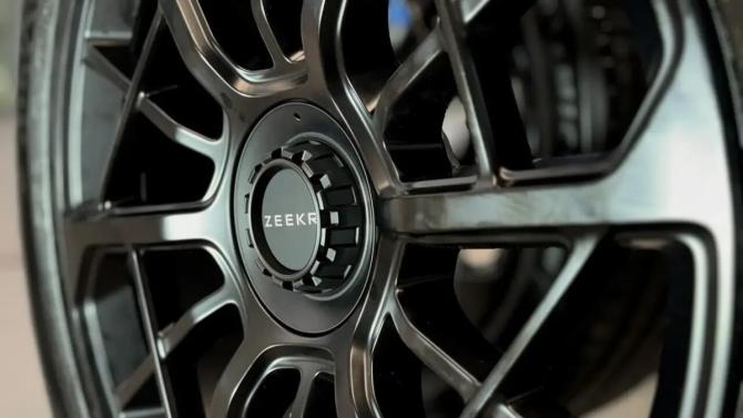 Zeekr 9X с пробегом 2025 года, цена 10 899 000 рублей, 50 км, внедорожник, Автокод Объявления