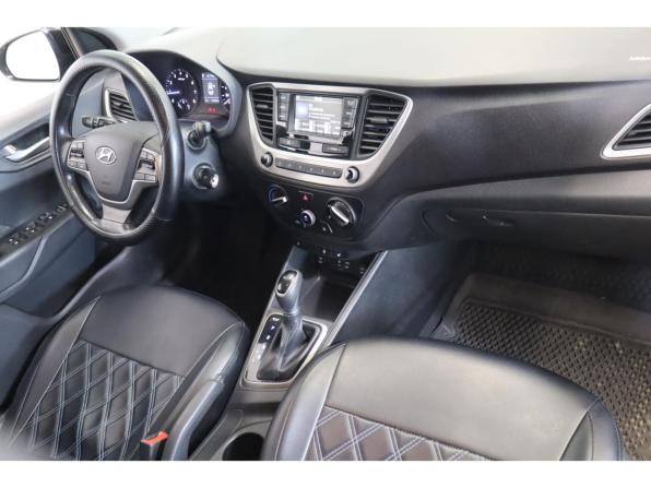 Hyundai Solaris II с пробегом 2017 года, цена 1 176 000 рублей, 192000 км, седан, Автокод Объявления