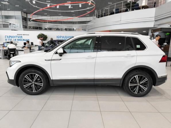 Volkswagen Tiguan II Рестайлинг с пробегом 2021 года, цена 3 950 000 рублей, 33708 км, внедорожник, Автокод Объявления