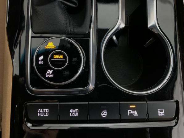 Kia Mohave I Рестайлинг 2 с пробегом 2021 года, цена 5 470 000 рублей, 31085 км, внедорожник, Автокод Объявления
