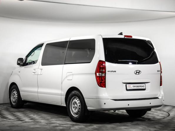 Hyundai H-1 II Рестайлинг 2 с пробегом 2018 года, цена 3 000 000 рублей, 118752 км, минивэн, Автокод Объявления