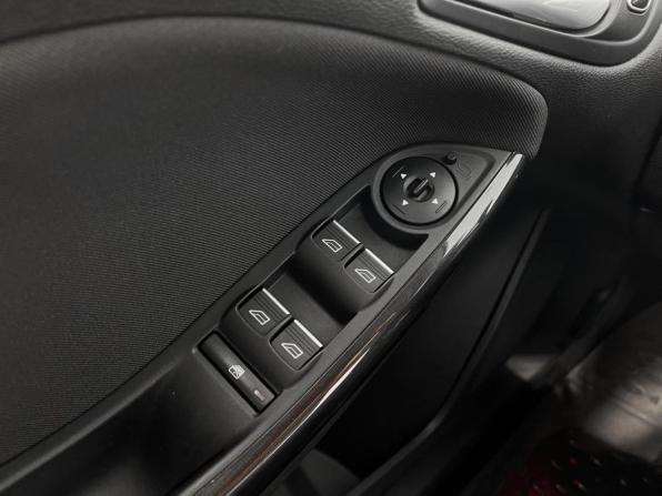 Ford Focus III Рестайлинг с пробегом 2017 года, цена 1 275 000 рублей, 130913 км, хэтчбек, Автокод Объявления