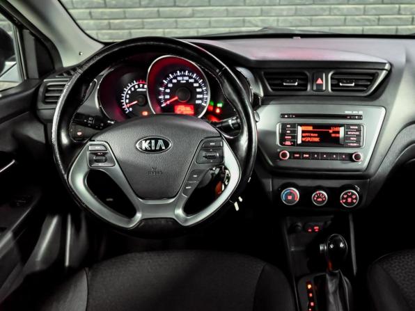 Kia Rio III Рестайлинг с пробегом 2017 года, цена 1 240 000 рублей, 104803 км, седан, Автокод Объявления