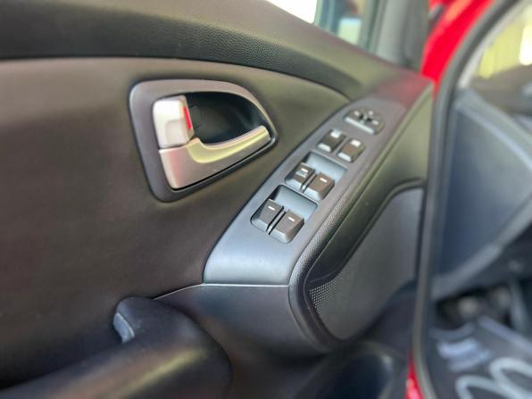 Hyundai ix35 I с пробегом 2013 года, цена 1 050 000 рублей, 175000 км, внедорожник, Автокод Объявления