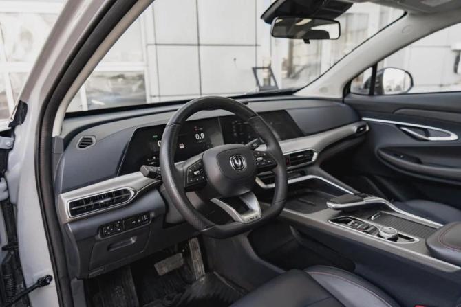 Changan UNI-T I Рестайлинг с пробегом 2024 года, цена 2 500 000 рублей, 17369 км, внедорожник, Автокод Объявления