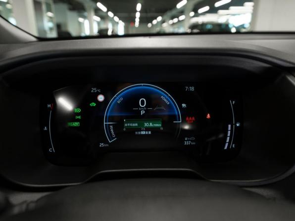 Toyota Corolla Cross I Рестайлинг с пробегом 2025 года, цена 3 750 000 рублей, 25 км, внедорожник, Автокод Объявления