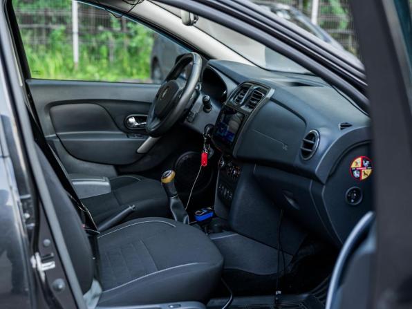 Renault Sandero II с пробегом 2015 года, цена 817 000 рублей, 145479 км, хэтчбек, Автокод Объявления