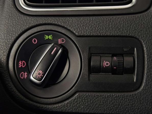 Volkswagen Polo V с пробегом 2014 года, цена 940 000 рублей, 144000 км, седан, Автокод Объявления
