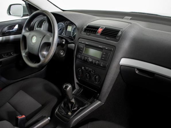 Skoda Octavia II (A5) с пробегом 2008 года, цена 640 000 рублей, 186420 км, лифтбек, Автокод Объявления