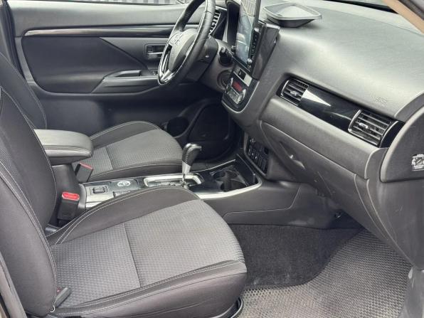 Mitsubishi Outlander III Рестайлинг 3 с пробегом 2019 года, цена 1 815 000 рублей, 160000 км, внедорожник, Автокод Объявления