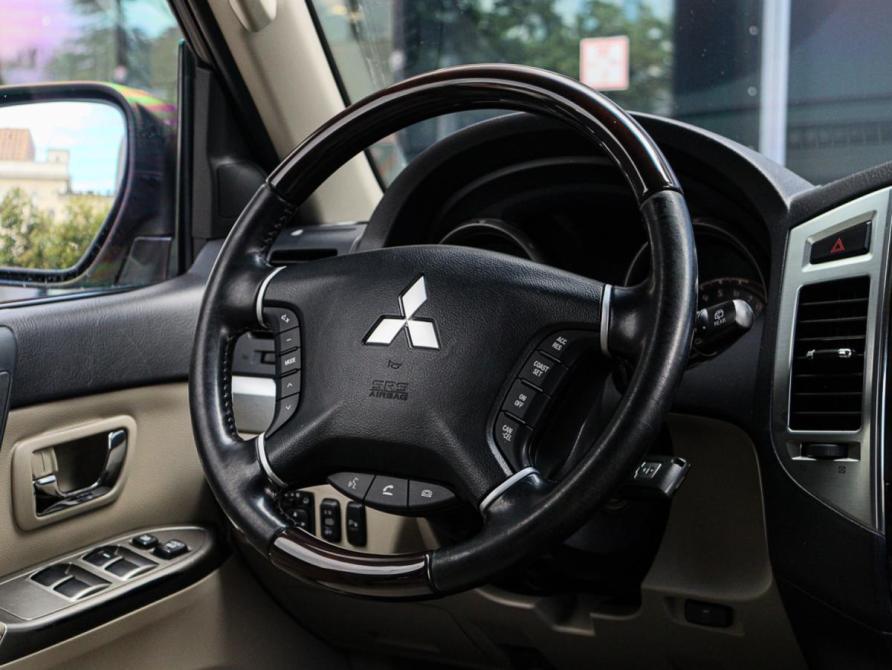 Mitsubishi Pajero IV Рестайлинг 2 Москва  - изображение 12