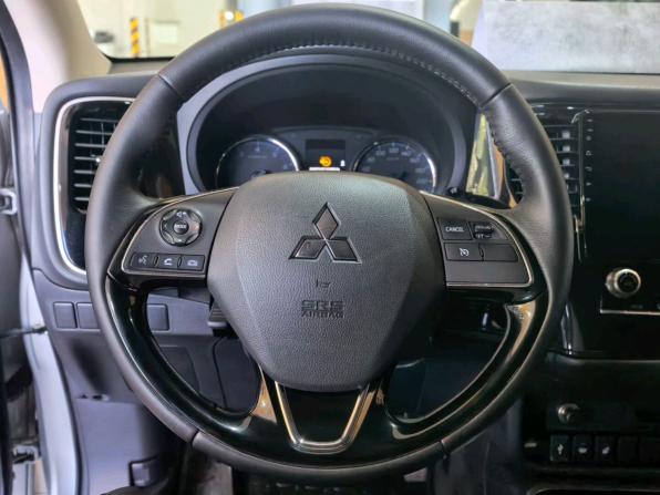 Mitsubishi Outlander III Рестайлинг 3 с пробегом 2020 года, цена 2 590 000 рублей, 128326 км, внедорожник, Автокод Объявления