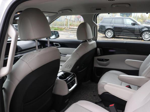Kia Carnival IV с пробегом 2022 года, цена 4 050 000 рублей, 79499 км, минивэн, Автокод Объявления