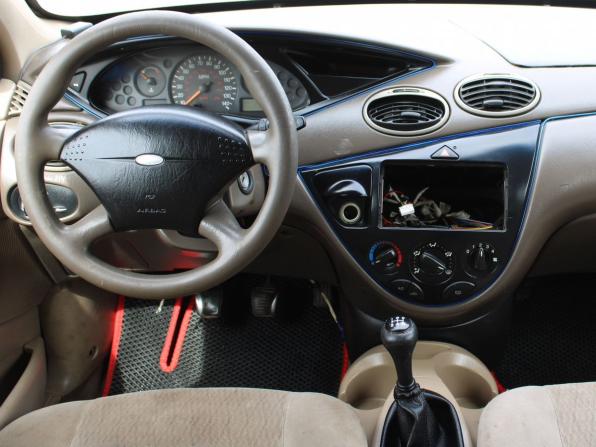 Ford Focus I (North America) с пробегом 2000 года, цена 179 000 рублей, 237032 км, седан, Автокод Объявления