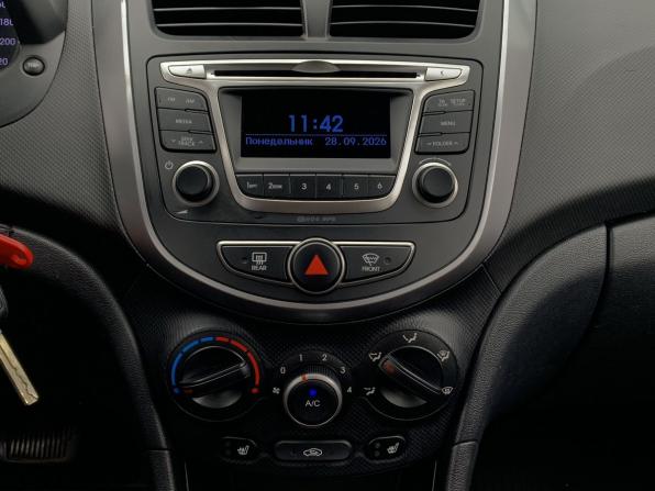 Hyundai Solaris I Рестайлинг с пробегом 2015 года, цена 1 099 000 рублей, 150907 км, седан, Автокод Объявления
