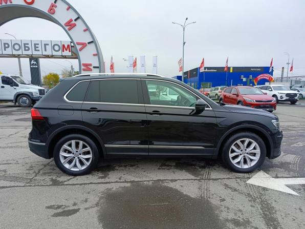 Volkswagen Tiguan II с пробегом 2017 года, цена 2 249 995 рублей, 180778 км, внедорожник, Автокод Объявления