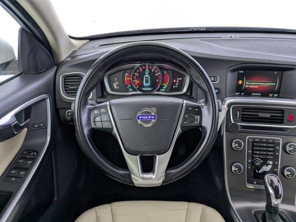 Volvo S60 II Рестайлинг с пробегом 2014 года, цена 1 750 000 рублей, 114730 км, седан, Автокод Объявления