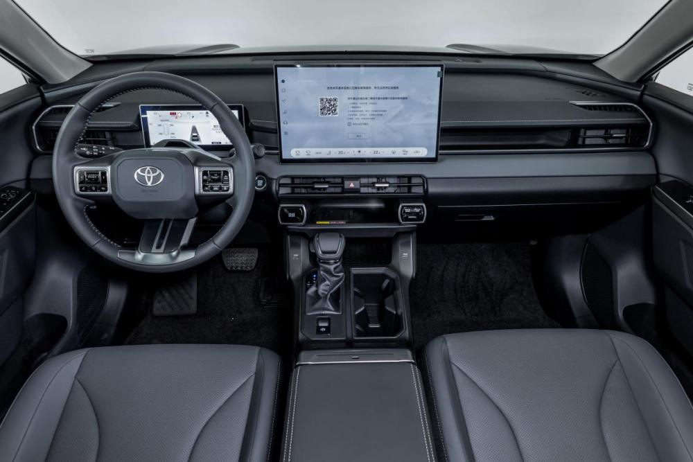 Toyota RAV4 VI (XA60) Казань  - изображение 10