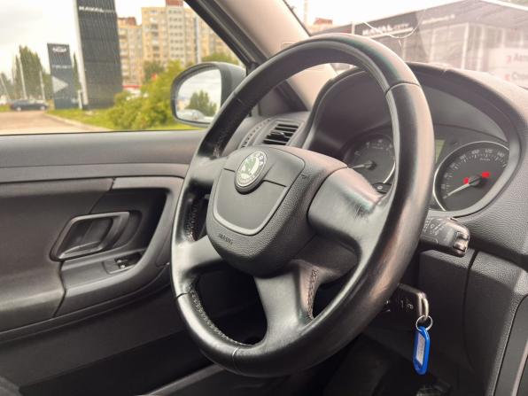 Skoda Fabia II Рестайлинг с пробегом 2011 года, цена 590 000 рублей, 105488 км, хэтчбек, Автокод Объявления