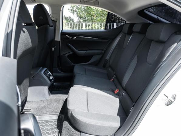 Skoda Octavia IV (A8) с пробегом 2021 года, цена 2 221 400 рублей, 89177 км, лифтбек, Автокод Объявления