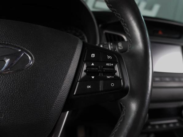 Hyundai Creta I с пробегом 2019 года, цена 1 969 000 рублей, 57702 км, внедорожник, Автокод Объявления