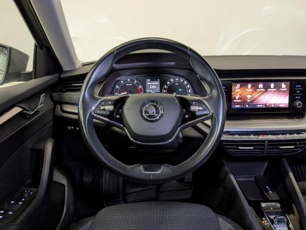 Skoda Octavia IV (A8) с пробегом 2020 года, цена 2 200 000 рублей, 46463 км, лифтбек, Автокод Объявления