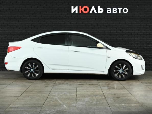 Hyundai Solaris I с пробегом 2013 года, цена 795 000 рублей, 193069 км, седан, Автокод Объявления