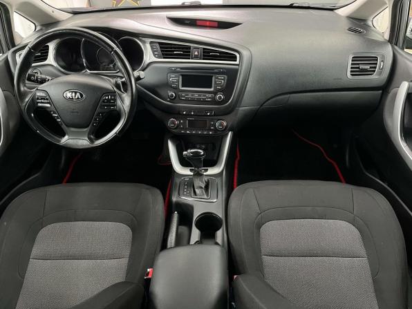 Kia Ceed II Рестайлинг с пробегом 2017 года, цена 1 384 732 рубля, 143316 км, универсал, Автокод Объявления